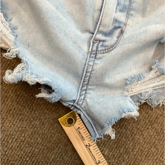 American Eagle Shorts Womens 0 Low Rise Distressed Next Level Stretch Y2K Denim - Picture 6 of 9
